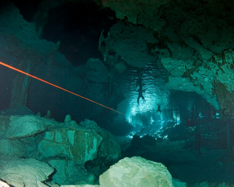 cenote_line12-18